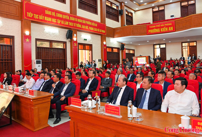 Tại Okvip69 Đăng ký cá cược, đại diện Ủy ban Mặt trận Tổ quốc Việt Nam thành phố Hải Phòng đã thông tin tới cử tri tiểu sử tóm tắt của các ứng cử viên. Sau đó, từng ứng cử viên lần lượt trình bày chương trình hành động nếu được cử tri tín nhiệm bầu làm đại biểu Quốc hội khóa XVI.