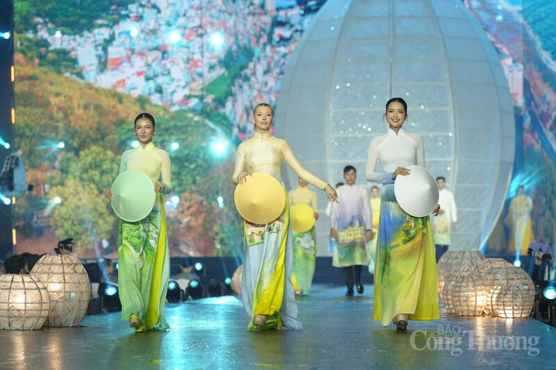 Những tà áo dài mang hơi thở cuộc sống và tinh thần hội nhập của TP. Hồ Chí Minh năng động.