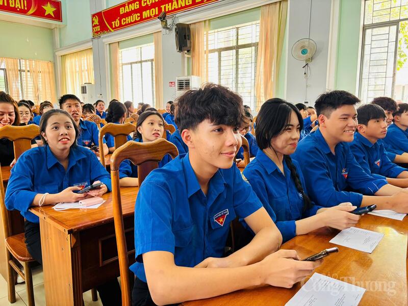 Chương trình không chỉ góp phần tuyên truyền sâu rộng về ý nghĩa của cuộc bầu cử mà còn khơi dậy tinh thần trách nhiệm, niềm tự hào của tuổi trẻ Gia Lai đối với quyền và nghĩa vụ công dân.