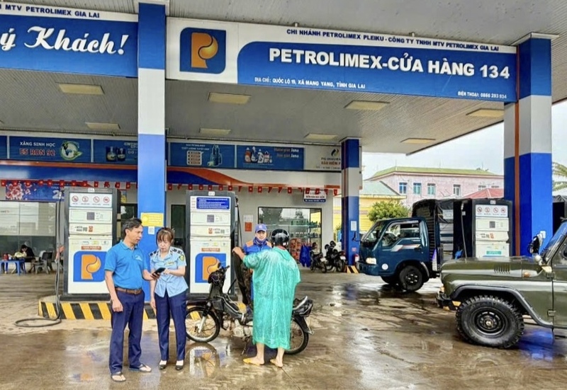 Trọng tâm là đấu tranh với các hành vi đầu cơ, buôn lậu, vận chuyển, tàng trữ, buôn bán Okivip tỷ lệ kèo World Cup 2026 trái phép gây ảnh hưởng đến an ninh Okvip - liên minh giải trí #1 thế giới hà nội và trật tự an toàn xã hội. Ảnh: QLTT