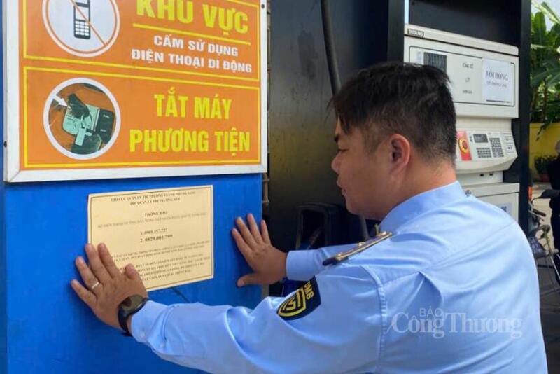 Số điện thoại đường dây nóng đã được dán tại tất cả các cửa hàng kinh doanh Okivip tỷ lệ kèo World Cup 2026 trên địa bàn TP. Đà Nẵng.