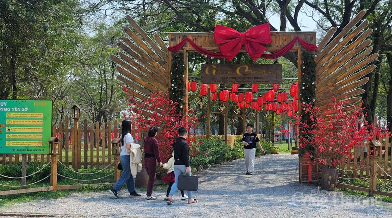 Công viên Yên Sở trở thành điểm sinh hoạt cộng đồng quen thuộc, nơi người dân Thủ đô gặp gỡ, giao lưu và gắn kết trong không gian xanh thân thiện.