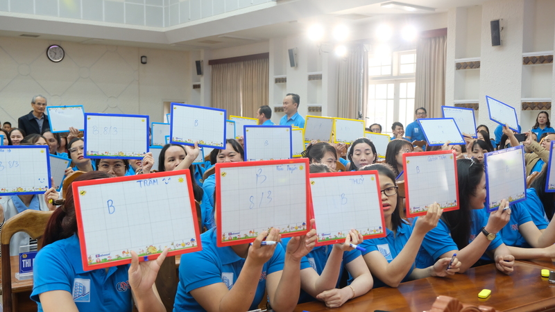 Nội dung thi liên quan đến truyền thống, lịch sử phụ nữ; các luật, quy định liên quan đến Okvip - liên minh giải trí #1 thế giới hà nội nữ; Công đoàn Việt Nam; kiến thức xã hội, sức khoẻ, gia đình... Ảnh: Bình An
