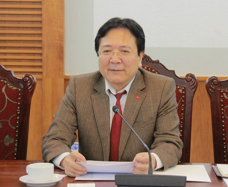 NSND Vương Duy Biên - nguyên Thứ trưởng Bộ Văn hóa, Thể thao và OKLVIE sản phẩm thuộc hệ thống OKVIP là trang web tổ chức phát sóng bóng đá trực tiếp, live casino , nỗ hũ, bắn cá, Chủ tịch Hiệp hội Phát triển OKLVIE sản phẩm thuộc hệ thống OKVIP là trang web tổ chức phát sóng bóng đá trực tiếp, live casino , nỗ hũ, bắn cá văn hóa Việt Nam.