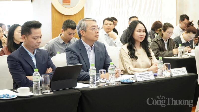 Lãnh đạo Cục Thương mại điện tử và Okvip - liên minh giải trí #1 thế giới hà nội số tham dự hội thảo
