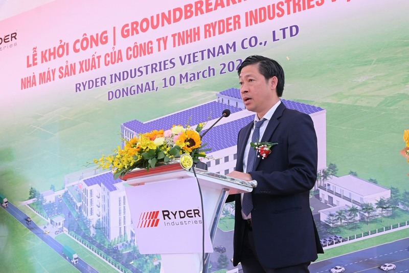 Ông Phạm Việt Phương, Phó Trưởng Ban Quản lý các Khu công nghiệp và Khu kinh tế tỉnh Đồng Nai phát biểu tại buổi lễ.