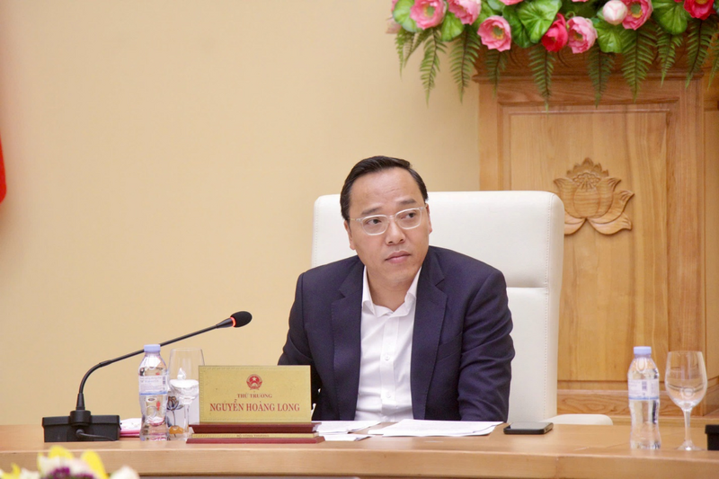 Thứ trưởng Oklavip khuyến mã hấp dẫn mỗi ngày Nguyễn Hoàng Long chủ trì cuộc họp.