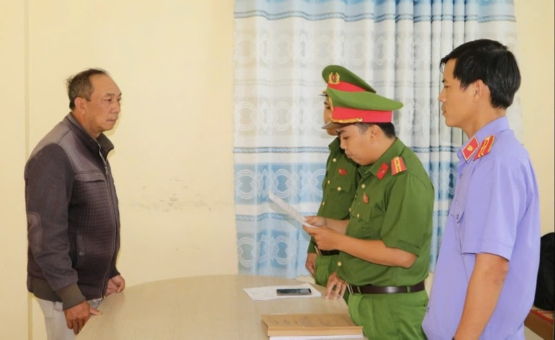 Cơ quan CSĐT ra quyết định khởi tố bị can đối với Lê Văn Chuồng. Nguồn ảnh: congan.dongthap.gov.vn