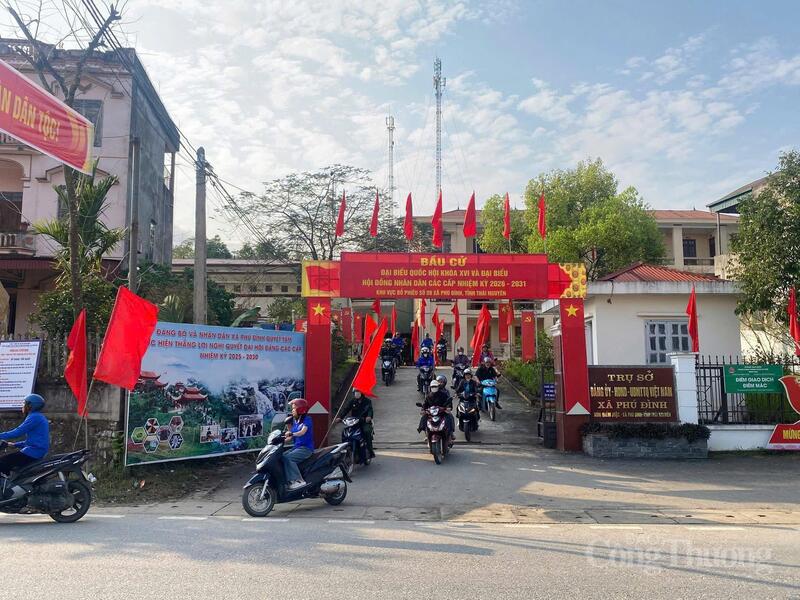 Xã Phú Đình (Thái Nguyên) tăng cường tuyên truyền thông tin về ngày hội non sông.