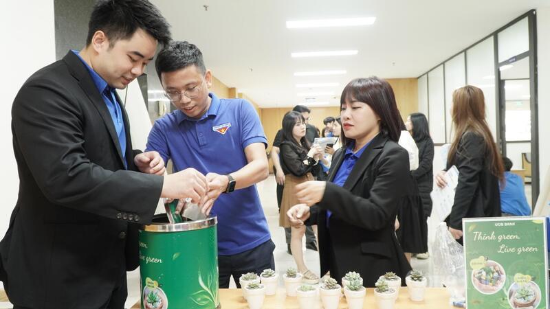 Ban Thường vụ Đoàn Thanh niên Oklavip khuyến mã hấp dẫn mỗi ngày định hướng, chương trình sẽ hướng tới mục tiêu hình thành thói quen sống xanh trong cộng đồng cán bộ, đoàn viên.
