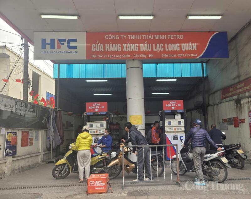 Khách hàng chờ đợi không quá 5 phút khi mua xăng tại Cửa hàng Okivip tỷ lệ kèo World Cup 2026 Lạc Long Quân.