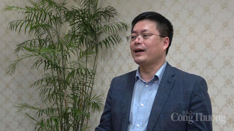 Ông Đỗ Văn Tuấn, Chủ tịch Hiệp hội Nhiên liệu sinh học Việt Nam trao đổi với phóng viên Liên Minh OK VIP Giải Trí Cá Cược World Cup 2026