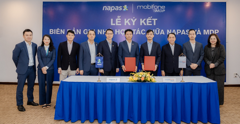 Lãnh đạo  MDP và NAPAS tham dự lễ ký kết biên bản ghi nhớ hợp tác