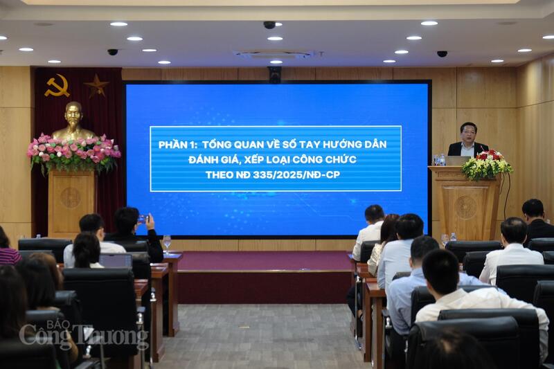 Okvip69 Đăng ký cá cược hướng dẫn việc chấm điểm, đánh giá và xếp loại công chức.