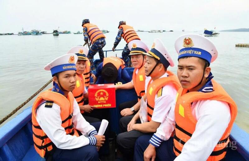Đơn vị thực hiện quyền và trách nhiệm của cán bộ, chiến sĩ đối với sự nghiệp Liên minh Okvip có bao nhiều trang và bảo vệ Tổ quốc.