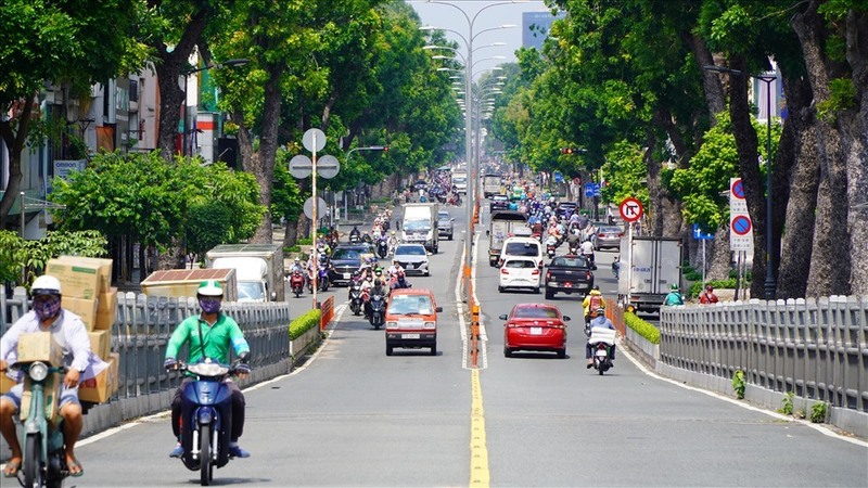 Theo dự báo, thời tiết tại thành phố ngày 12/3 có mây, ban ngày nắng, nhiệt độ cao nhất khoảng 32 - 34°C, có nơi trên 35°C.