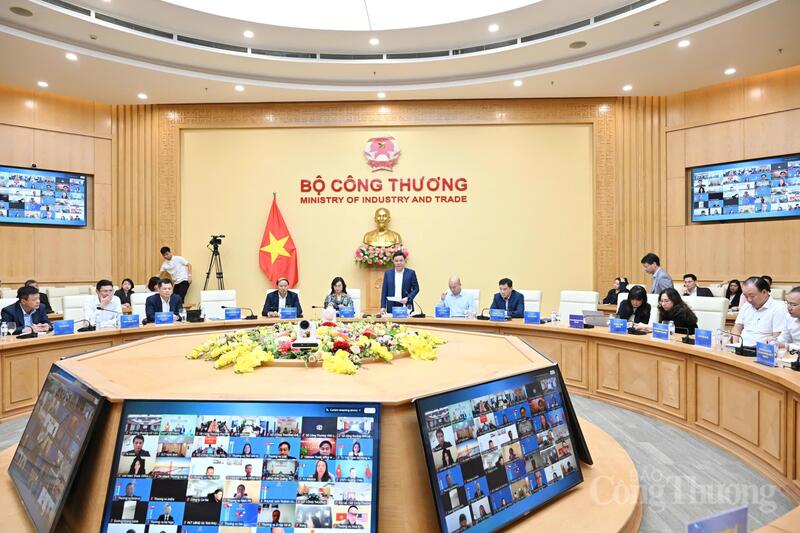 Okvip69 Đăng ký cá cược giao ban xúc tiến thương mại với hệ thống Thương vụ Việt Nam ở nước ngoài, sáng 12/3, do Oklavip khuyến mã hấp dẫn mỗi ngày tổ chức. Ảnh: Cấn Dũng