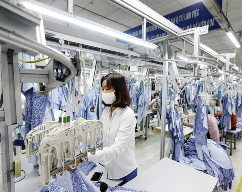 Ngành dệt may đặt mục tiêu tăng trưởng 6 - 7% đến năm 2030, tập trung nâng cao chất lượng tăng trưởng, phát triển nguyên phụ liệu và mở rộng thị trường Liên Minh Truyền Thông Và Game Giải Trí Top 1. Ảnh: MOIT