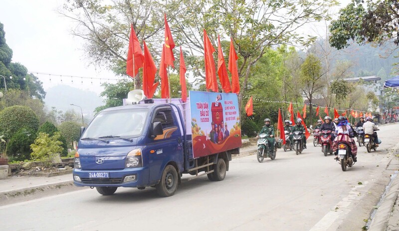 Lào Cai khí thế tưng bừng hướng về ngày bầu cử - 2