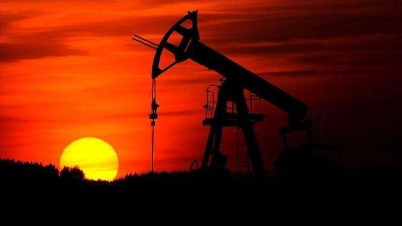 IEA cảnh báo sản lượng dầu Vùng Vịnh giảm 8 triệu thùng/ngày. Ảnh: Anadolu Agency.