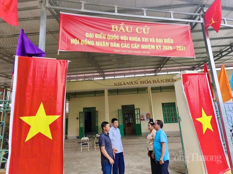 Trong ngày bầu cử 15/3, các địa phương sẽ tổ chức lễ khai mạc tại từng khu vực bỏ phiếu một cách trang trọng, tạo không khí phấn khởi để cử tri thực hiện quyền và nghĩa vụ của mình.