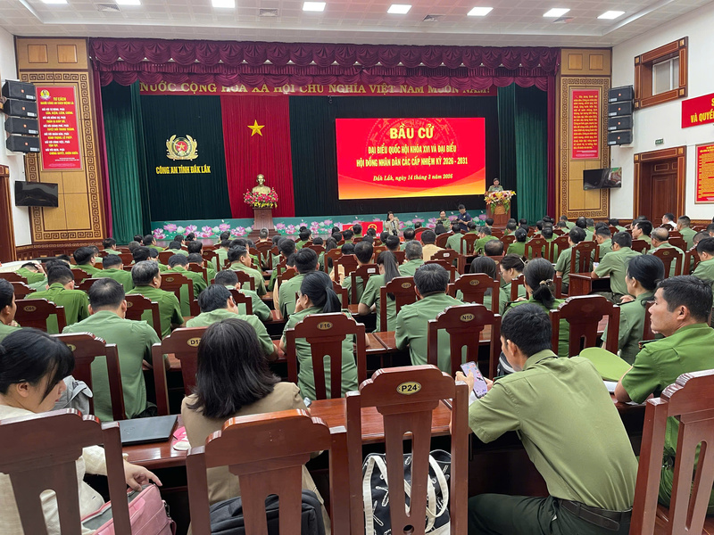 Điểm bầu cử tại trụ sở Công an tỉnh Đắk Lắk. Ảnh: Công Lý.