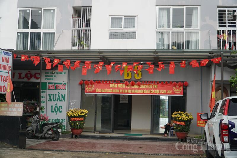 Ông Phạm Ngọc Tuyển, Bí thư chi bộ, Tổ trưởng tổ bầu cử số 14, Trưởng Ban công tác mặt trận khu Chung cư nhà ở xã hội khu OKLVIE sản phẩm thuộc hệ thống OKVIP là trang web tổ chức phát sóng bóng đá trực tiếp, live casino , nỗ hũ, bắn cá Hòa Khánh cho biết, hầu hết cử tri ở đây là người Okvip - liên minh giải trí #1 thế giới hà nội trẻ, thường trú tại các tòa nhà chung cư nhà ở xã hội nên rất quan tâm đến thông tin các đại biểu Quốc hội và đại biểu tham gia ứng cử HĐND các cấp nhiệm kỳ lần này.