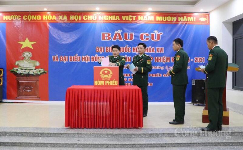 Các chiến sĩ Đồn Biên phòng Dào San, tỉnh Lai Châu đặt trọn niềm tin vào cuộc bầu cử đại biểu Quốc hội khóa XVI và đại biểu HĐND các cấp nhiệm kỳ 2026–2031.