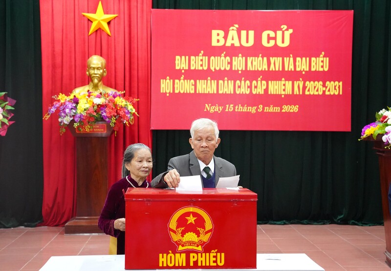 Những cử tri đã trải qua nhiều kỳ bầu cử đại biểu Quốc hội và HĐND các cấp, luôn vẹn nguyện niềm tin và kỳ vọng vào những đại biểu có đức, có tài, tiêu biểu, đại diện cho tiếng nói của cử tri.