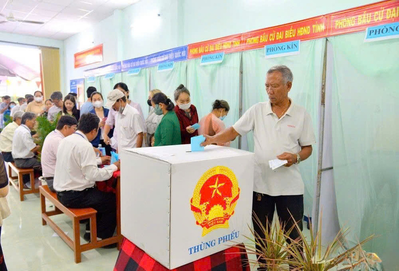 Khu vực bỏ phiếu được bố trí hợp lý, tạo điều kiện thuận lợi để cử tri thực hiện nghĩa vụ công dân. Ảnh: Lê Minh