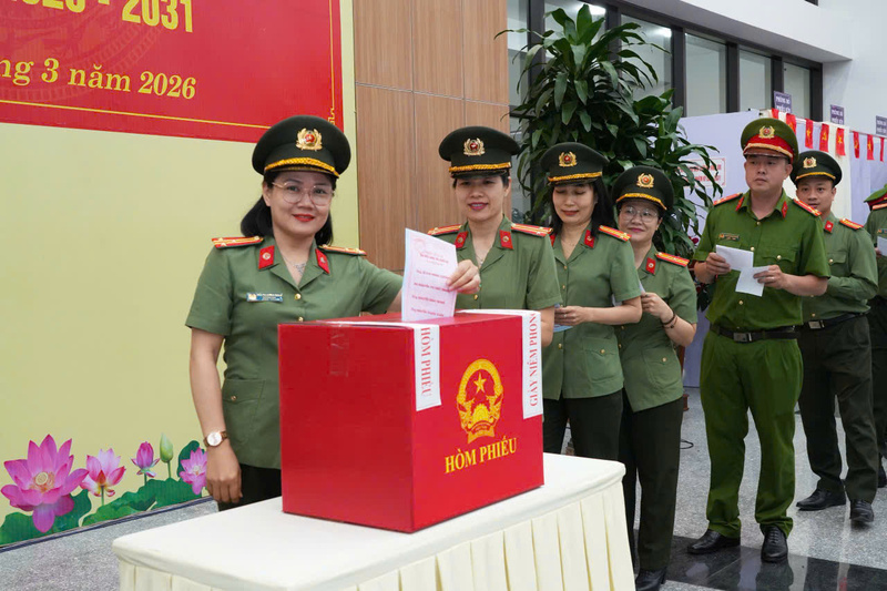 Với sự chuẩn bị chu đáo, nghiêm túc, công tác bầu cử diễn ra đúng quy định, nhanh gọn. H. Nhung