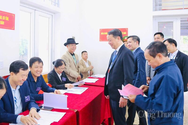 Gần 1 triệu cử tri Hà Tĩnh đi bầu cử - 12