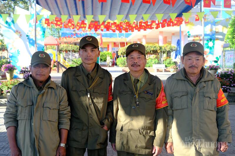 Các lực lượng an ninh cơ sở được huy động để đảm bảo an ninh. Ảnh: Lê Sơn