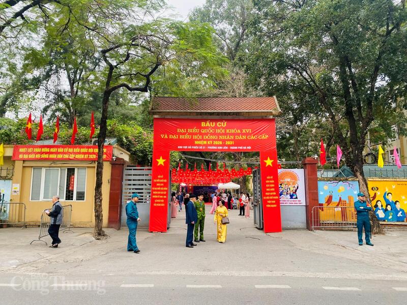 Khu vực bỏ phiếu số 21, phường Kim Liên.