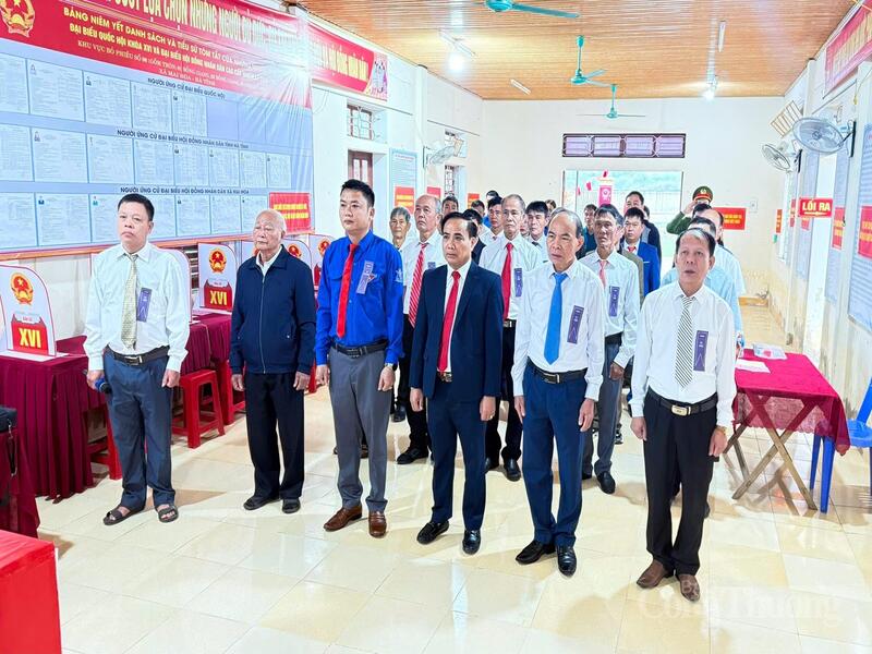Gần 1 triệu cử tri Hà Tĩnh đi bầu cử - 1