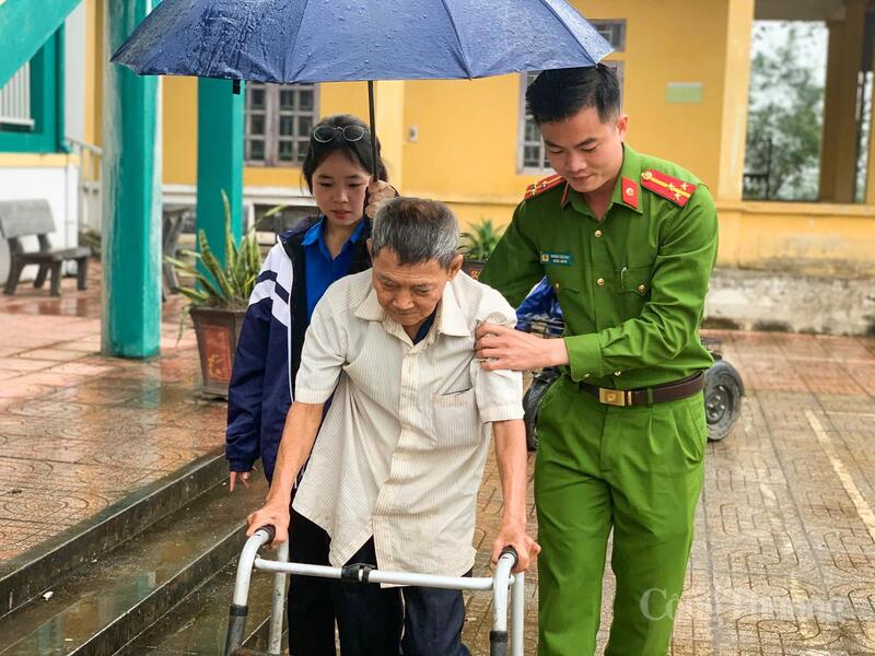 Gần 1 triệu cử tri Hà Tĩnh đi bầu cử - 15