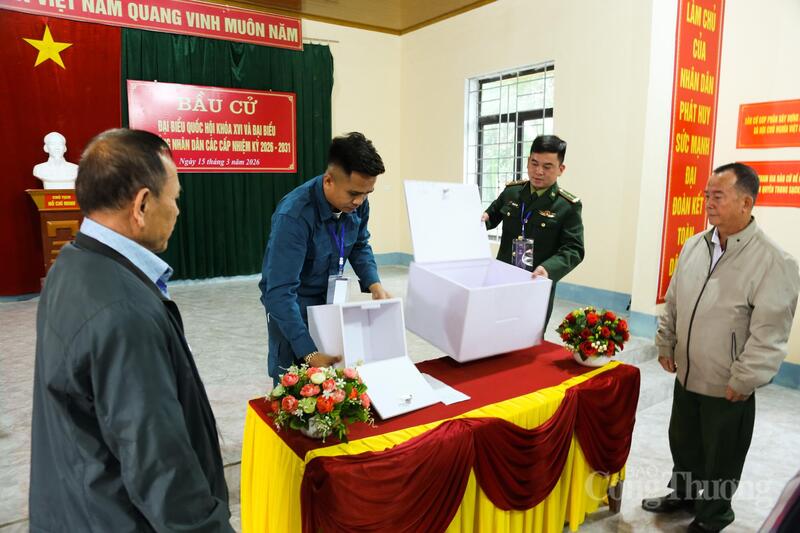 Công tác tổ chức bỏ phiếu cho bà con được triển khai bài bản, đúng quy trình.