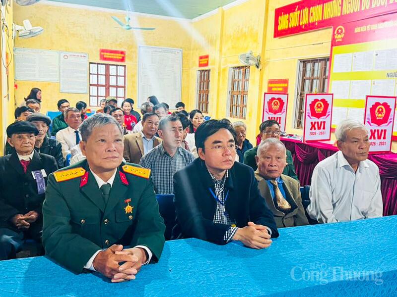 Gần 1 triệu cử tri Hà Tĩnh đi bầu cử - 2