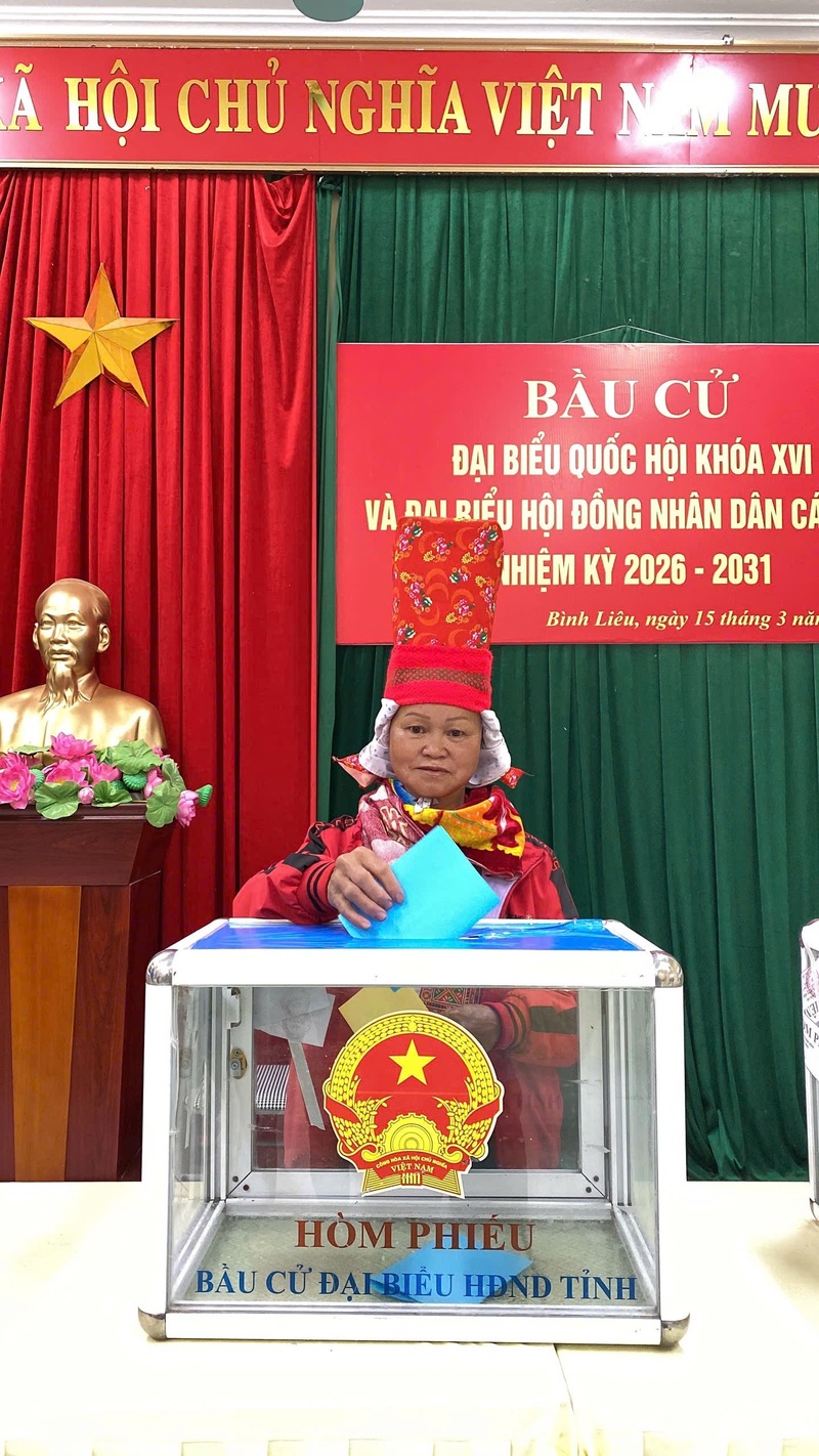 Những khoảnh khắc đẹp trong ngày hội non sông tại Quảng Ninh - 12