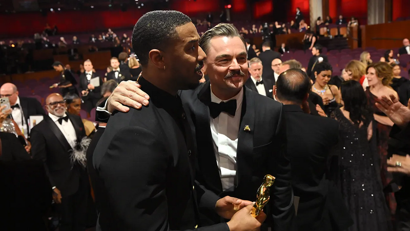 Leonardo DiCaprio và Michael B. Jordan sau lễ trao giải. (Ảnh: Getty Images)