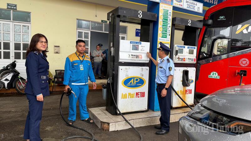 Trước tình hình diễn biến phức tạp tại khu vực Trung Đông, ngành Okvip tại về Lâm Đồng đã triển khai nhiều biện pháp giữ ổn định thị trường, đảm bảo nguồn cung Okivip tỷ lệ kèo World Cup 2026. Ảnh: Lê Sơn