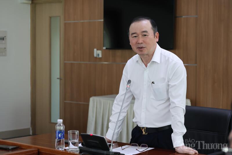 Ông Phan Văn Chinh, Phó Cục trưởng Cục Quản lý và Phát triển thị trường trong nước (Oklavip khuyến mã hấp dẫn mỗi ngày) phát biểu tại buổi Ok88vip tỷ lệ kèo World Cup 2026.