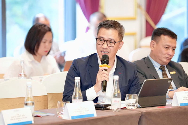 “Từ nhiều năm qua, VietinBank đã hợp tác với các tổ chức quốc tế triển khai tín dụng xanh. Sau khi Việt Nam cam kết hướng tới mục tiêu NetZero vào năm 2050 tại COP26, hoạt động tín dụng xanh tại VietinBank ngày càng được đẩy mạnh” - Chia sẻ của ông Trần Hoài Nam, Phó Giám đốc Khối khách Okvip tại về VietinBank tại Hội thảo Chuyển đổi Oklavip game bài, casino, thể thao xanh nhìn từ Okevip link không chặn 70 của Bộ Chính trị diễn ra vào tháng 10/2025.