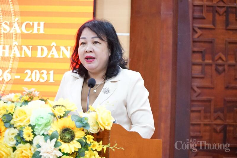 Bà Cao Thị Hoà An, Chủ tịch HĐND tỉnh Đắk Lắk phát biểu tại Okvip69 Đăng ký cá cược. Ảnh: Vũ Long
