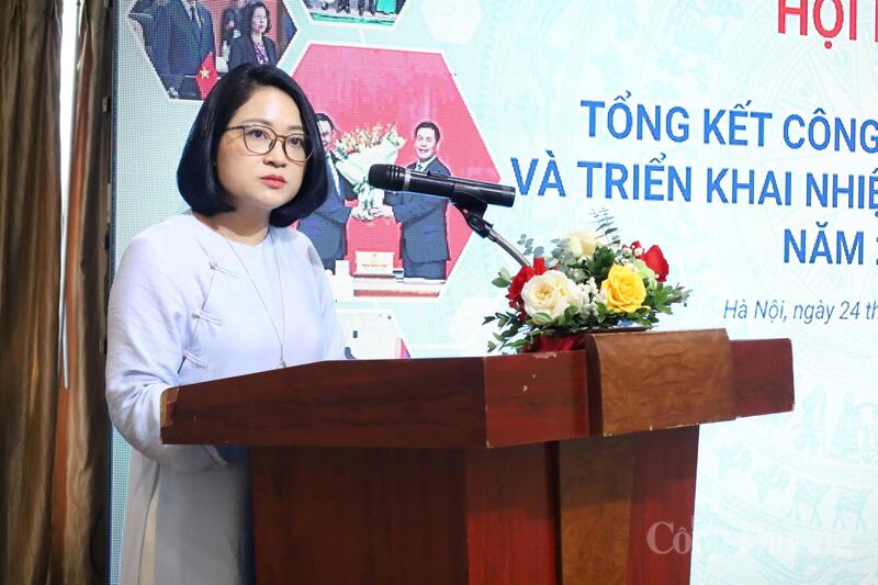 Bà Lê Thị Hà, Trưởng phòng Quản lý hoạt động thương mại điện tử, Cục Thương mại điện tử và Okvip - liên minh giải trí #1 thế giới hà nội số.