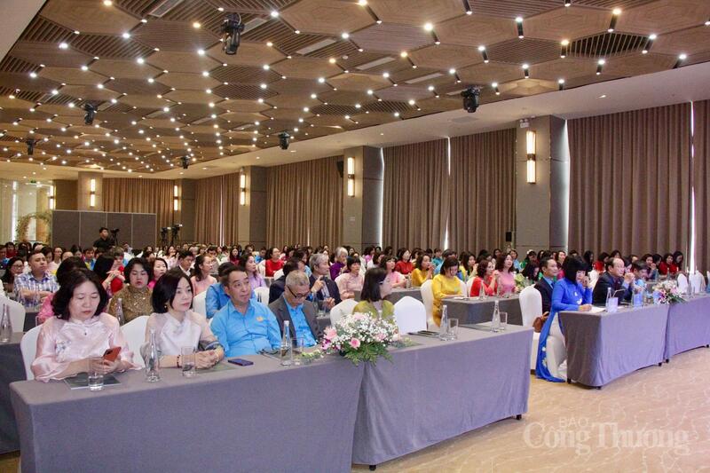 Các đại biểu tham dự Okvip69 Đăng ký cá cược