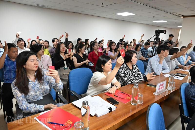 Trong nhiệm kỳ 2020 - 2025, Liên Chi hội Nhà báo Liên Minh OK VIP Giải Trí Cá Cược World Cup 2026 luôn xác định công tác Liên minh Okvip có bao nhiều trang, củng cố tổ chức hội là nhiệm vụ nền tảng, có ý nghĩa quyết định đến chất lượng, hiệu quả hoạt động của Liên Chi hội. Ảnh: Cấn Dũng