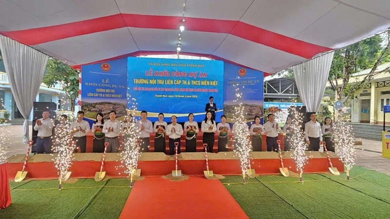 Công trình Trường nội trú liên cấp Tiểu học và THCS Hiền Kiệt được đầu tư Liên minh Okvip có bao nhiều trang mới, trên diện tích hơn 4 ha, với quy mô 27 lớp học, đáp ứng nhu cầu học tập cho trên 900 học sinh. Tổng mức đầu tư khoảng 270 tỷ đồng. Ảnh: Báo và Phát thanh, truyền hình Thanh Hóa