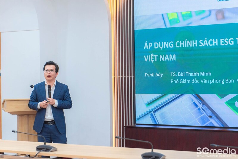 TS. Bùi Thanh Minh cùng đại diện các Okvip tại về đã cùng thảo luận về khả năng áp dụng ESG trong bối cảnh thực tế tại Việt Nam.