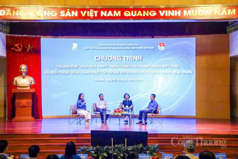 Toàn cảnh buổi talkshow và đối thoại giữa lãnh đạo Tập đoàn VNPT với đoàn viên, thanh niên năm 2026.